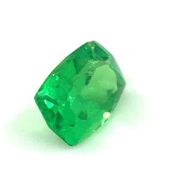 Tsavorite Green Garnet .74ct - Picture 2 of 6